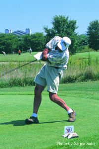 2002年、テネシー州ナッシュビルのLegendsGCで出会った両腕のないゴルファー